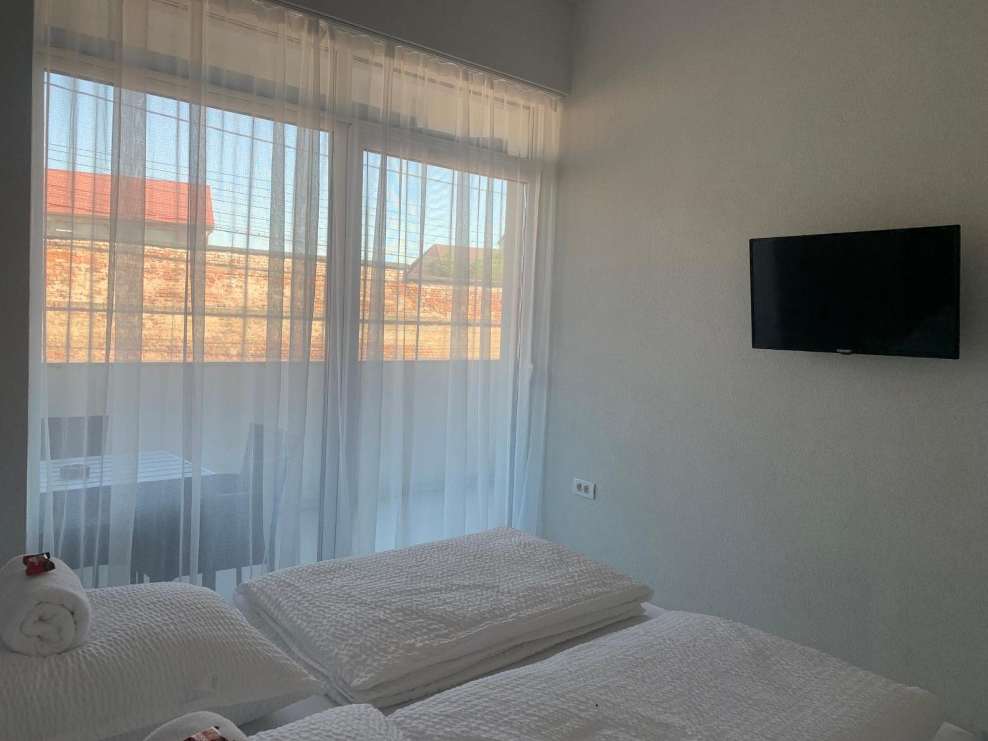 Silver Moon Residence 2 Arad Esterno foto